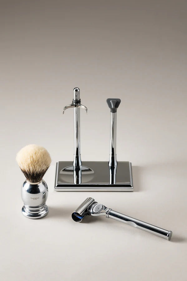 Rectangular brush razor set in chrome-plated brass